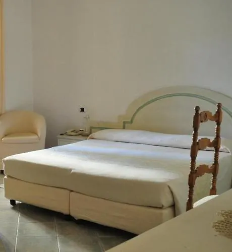 Hotel Cavour Olbia 3*,  Italien